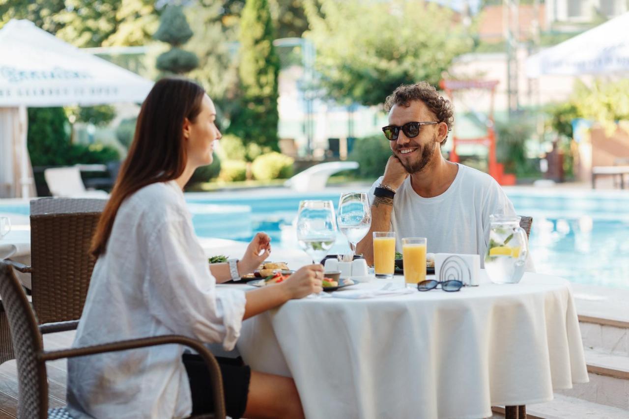 Arcadia Plaza Hotel Odessa Ngoại thất bức ảnh