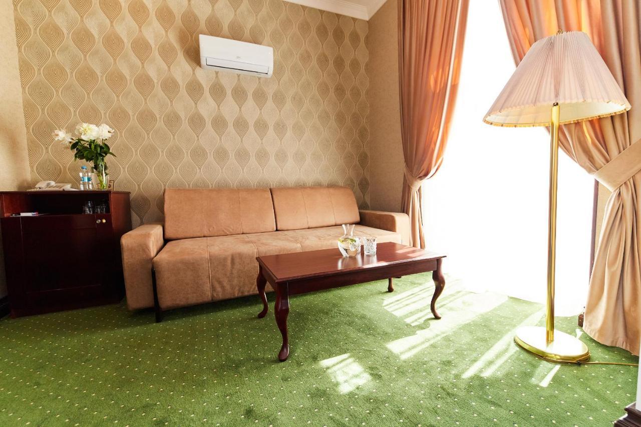 Arcadia Plaza Hotel Odessa Ngoại thất bức ảnh