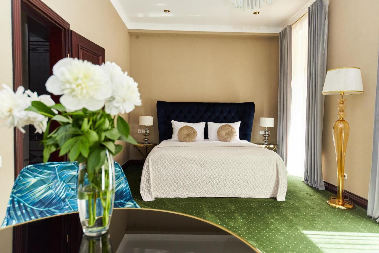 Arcadia Plaza Hotel Odessa Ngoại thất bức ảnh