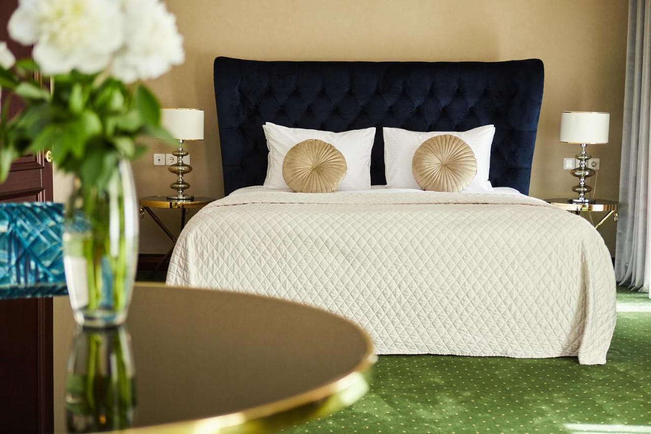 Arcadia Plaza Hotel Odessa Ngoại thất bức ảnh