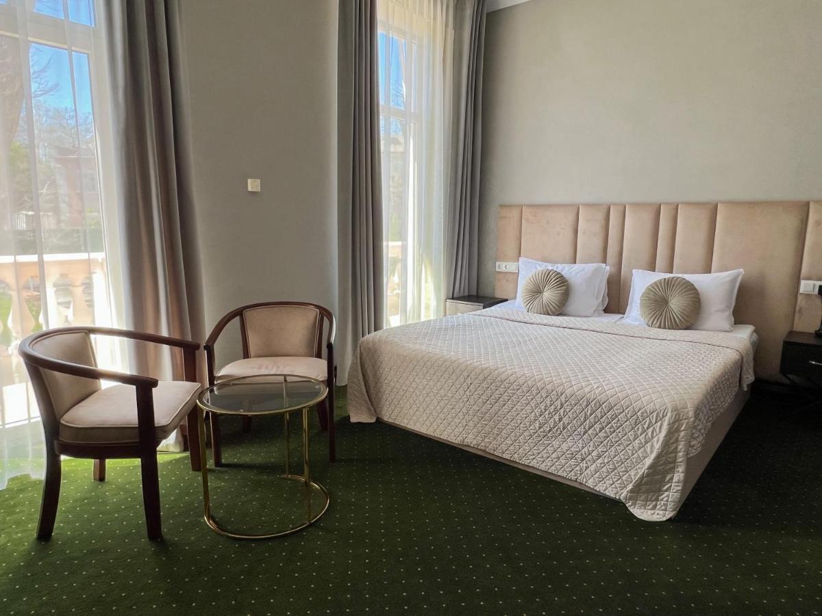 Arcadia Plaza Hotel Odessa Ngoại thất bức ảnh